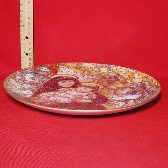 Adoration of the Shepherds Edna Hibel Christmas Plate 1988 Edwin M Knowles Mary - Picture 9 of 11